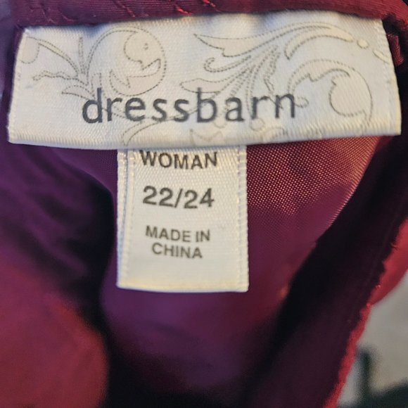 Dress Barn Burgundy Quilted Vest with Zipper. Lightweight. Size 22/24 - Picture 4 of 4